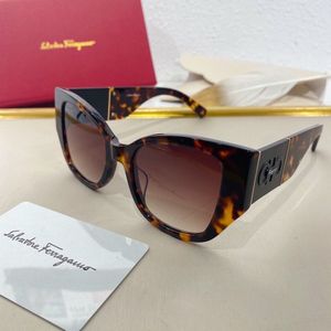 Salvatore Ferragamo Sunglasses 298